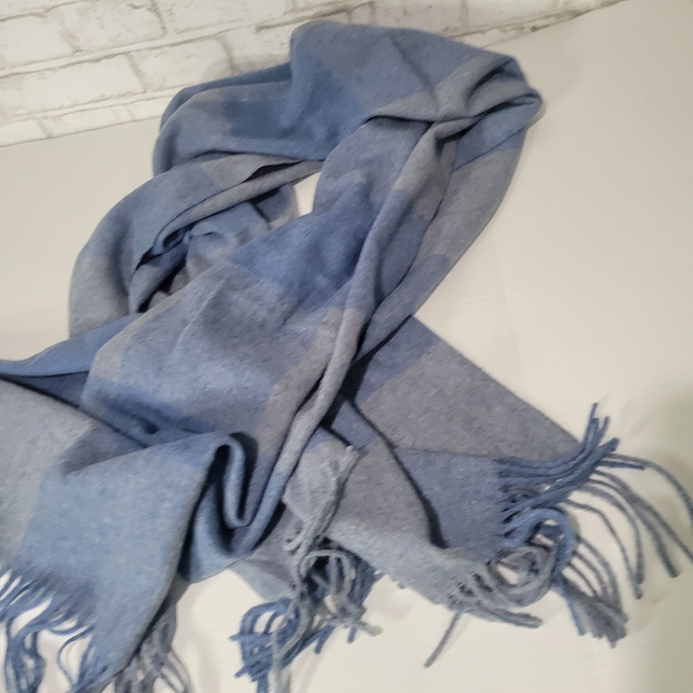 Warm & soft fringe scarf